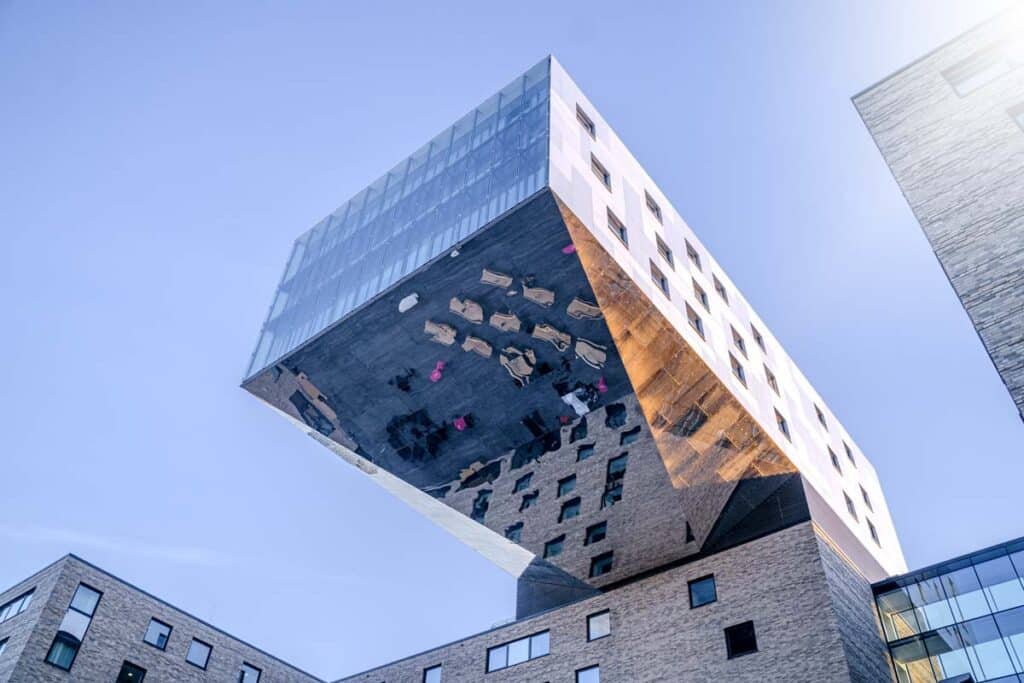 nhow Hotel Berlin als Referenzprojekt von IB Walther